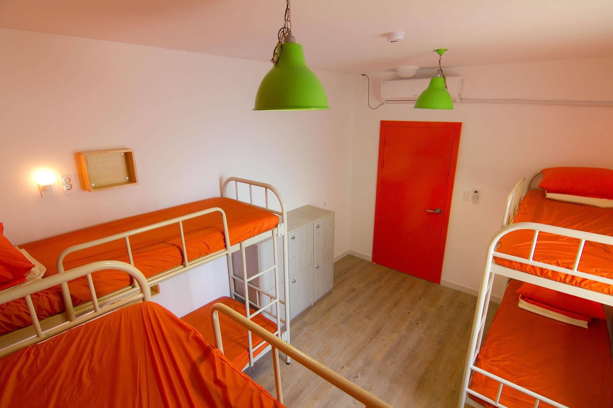 Sum Guesthouse Jeju Airport Hostel *